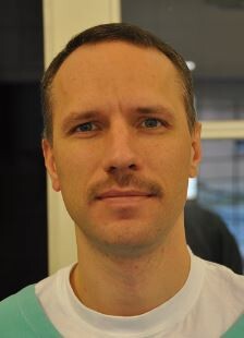 Dr. Henter Áron